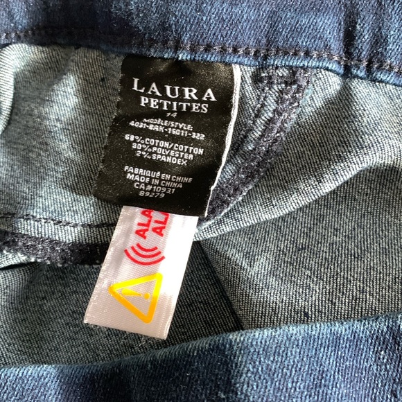 Laura Plus Petite jeans - dark blue - hardly worn - stretchy waist band - Picture 4 of 4